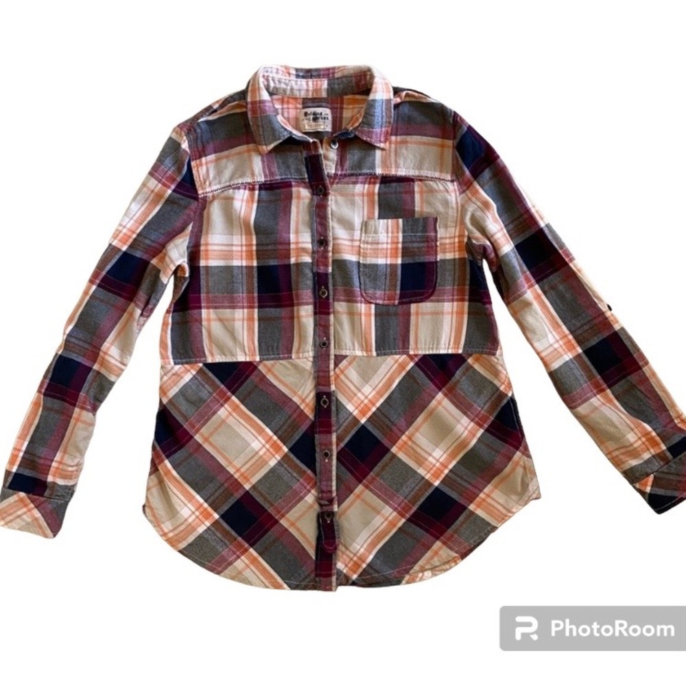 Holding Horses Plaid Flannel Button Up Blouse With Flounce Size Small